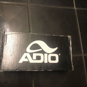 Adio men’s skating shoes